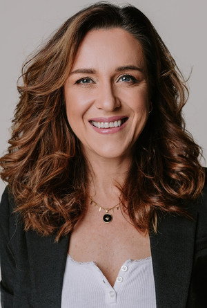 Cover image for Cindy Swanepoel