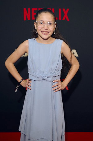 Cover image for Alejandra Vázquez De León