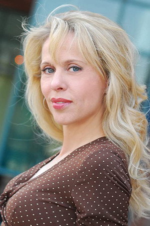 Cover image for Дина Морроне