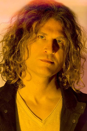 Cover image for Dave Keuning